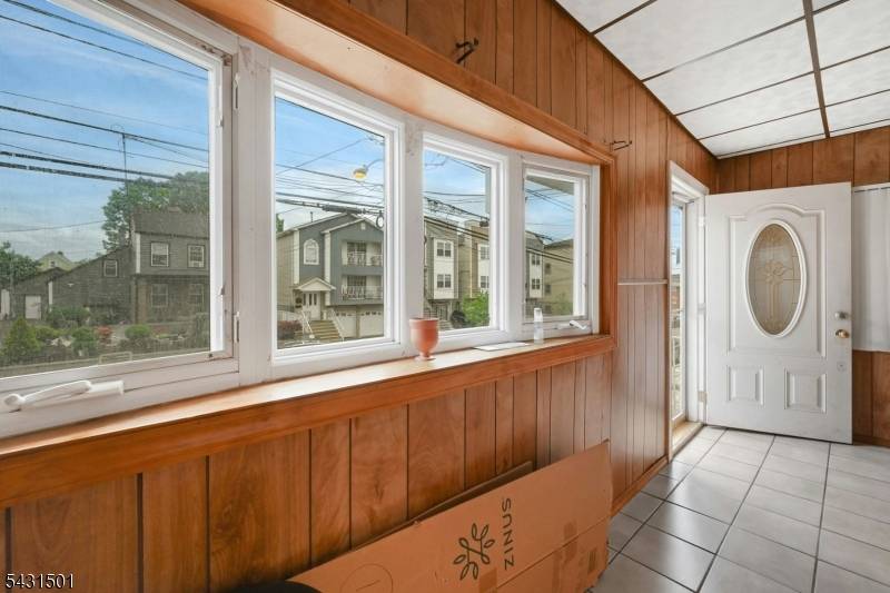 Prime 2 Units Multi Family home.