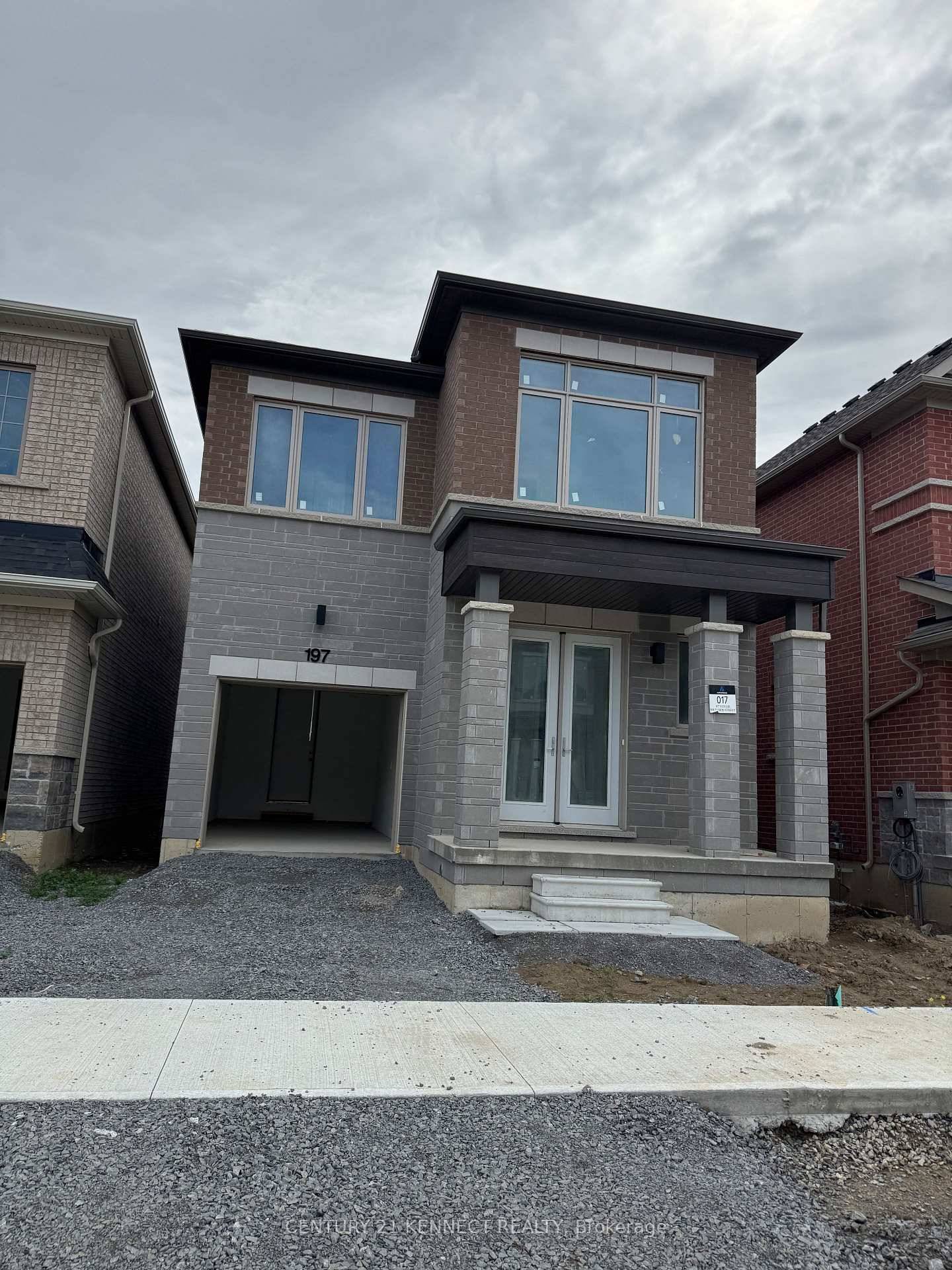 Brand New Detached house In Victoria Grand 31' lot Home with innovative new community of luxury homes, 10'ceiling main floor, 9' ceiling 2nd floor.