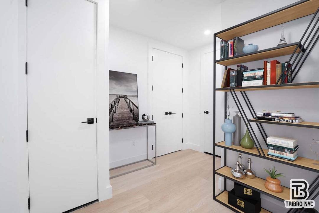 Stunning 2 bedroom right by Prospect Park !