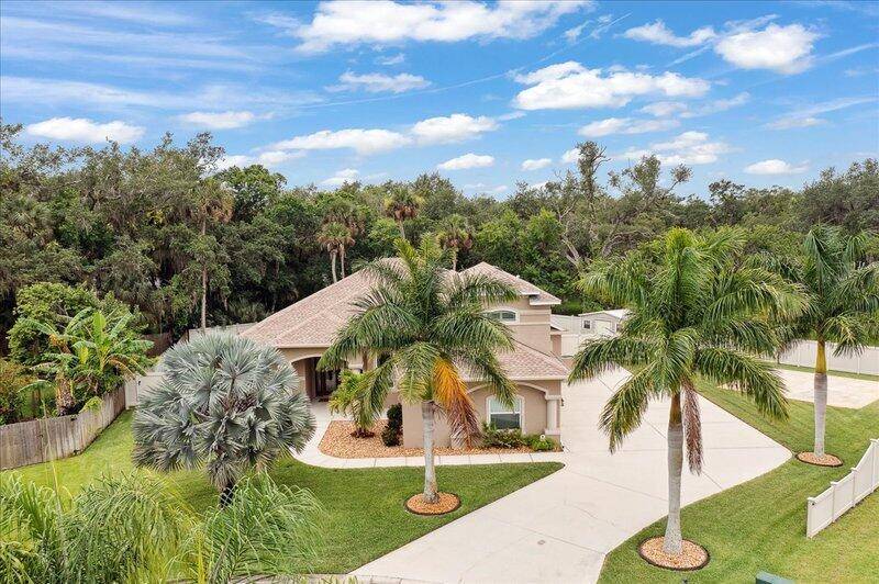 No HOA. Move In Ready ! As in a Brand New Build.