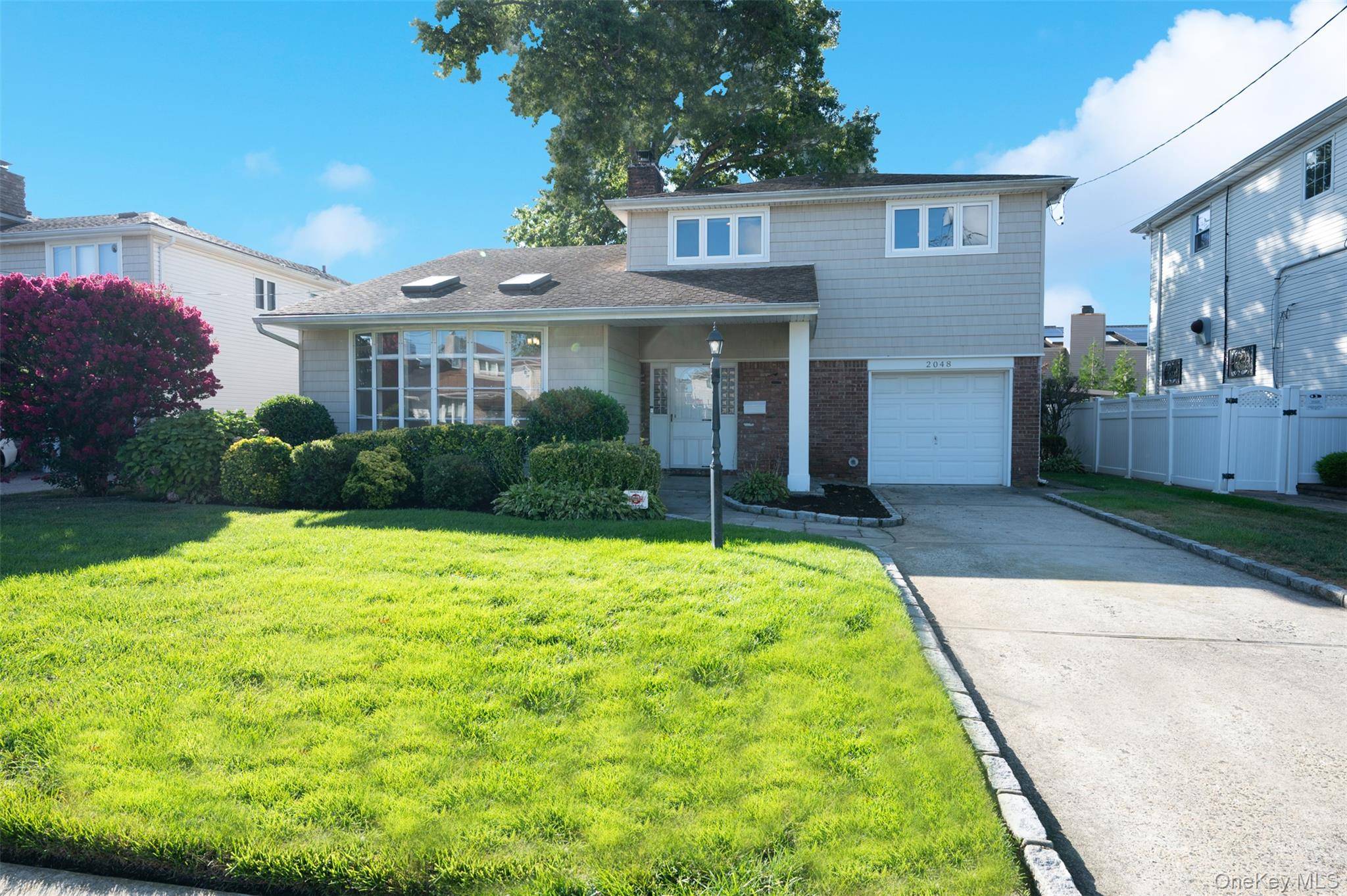 Welcome to 2048 Holland Way Merrick.