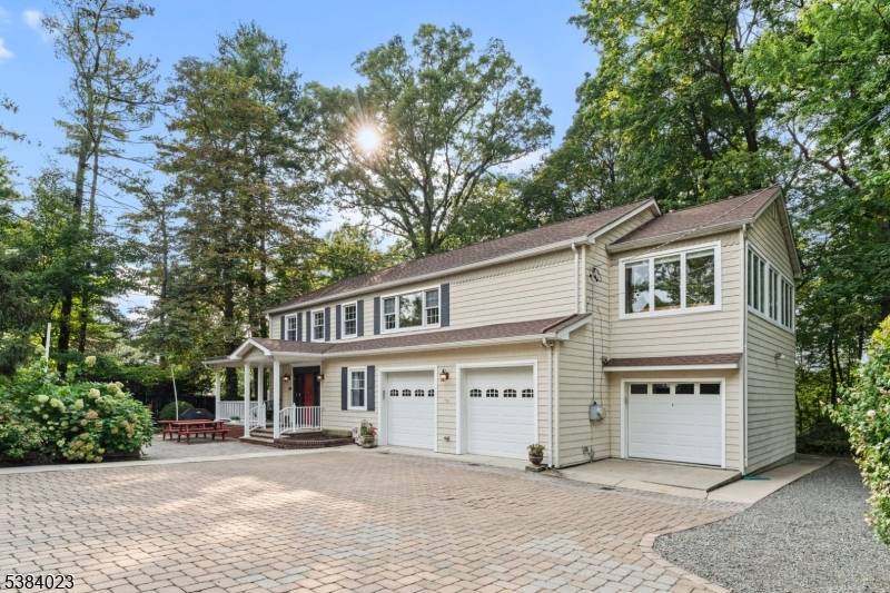 Welcome to St. Cloud ! At 51 Birchwood Ave, an enchanting 4BR 3BA blends 1885 character with a modern indoor outdoor lifestyle.