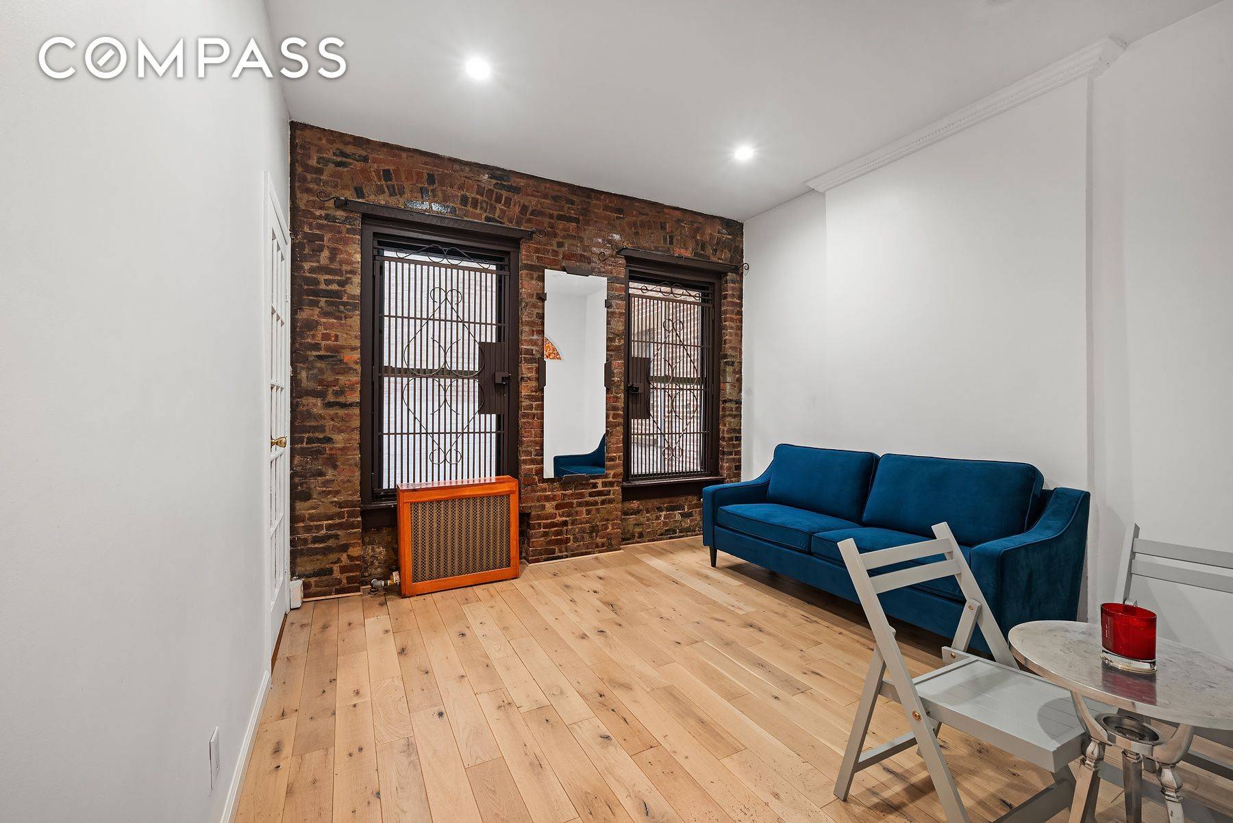 Welcome to this beautifully renovated two bedroom apartment, situated in a charming HDFC building and conveniently located just one flight up.