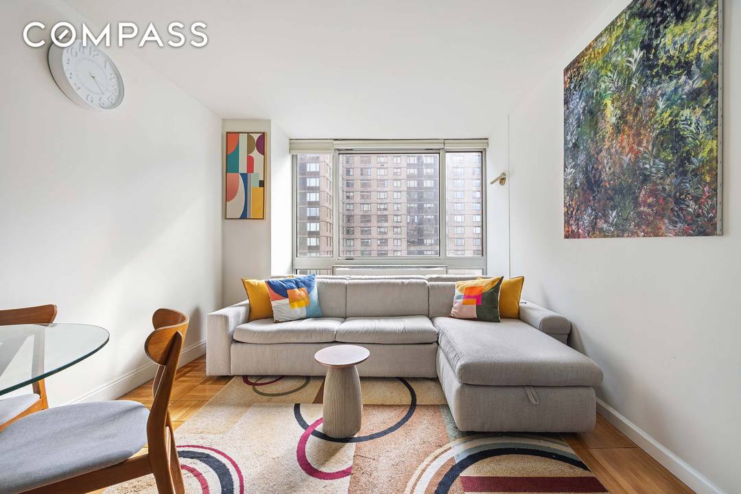 Perched high on the 26th floor, Residence 26F at 215 East 96th Street offers exceptional light, a smart two bedroom, two bathroom layout, and access to incredible amenities in a ...