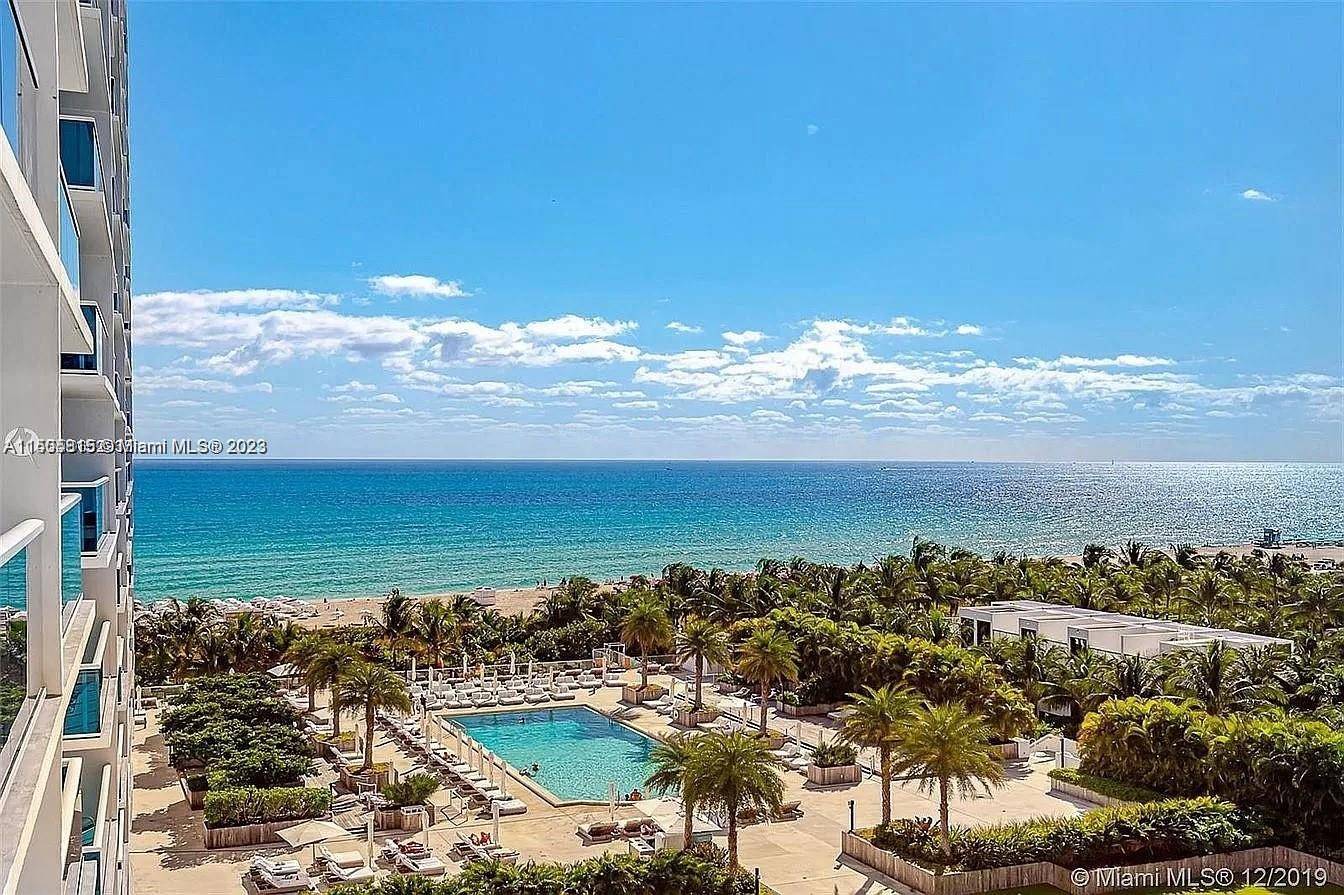 Breath taking direct ocean view.