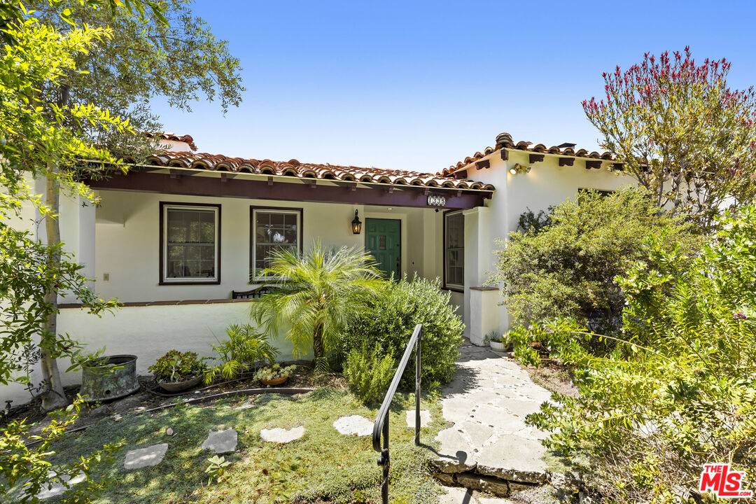 1335  S Sierra Bonita Ave 3BR La