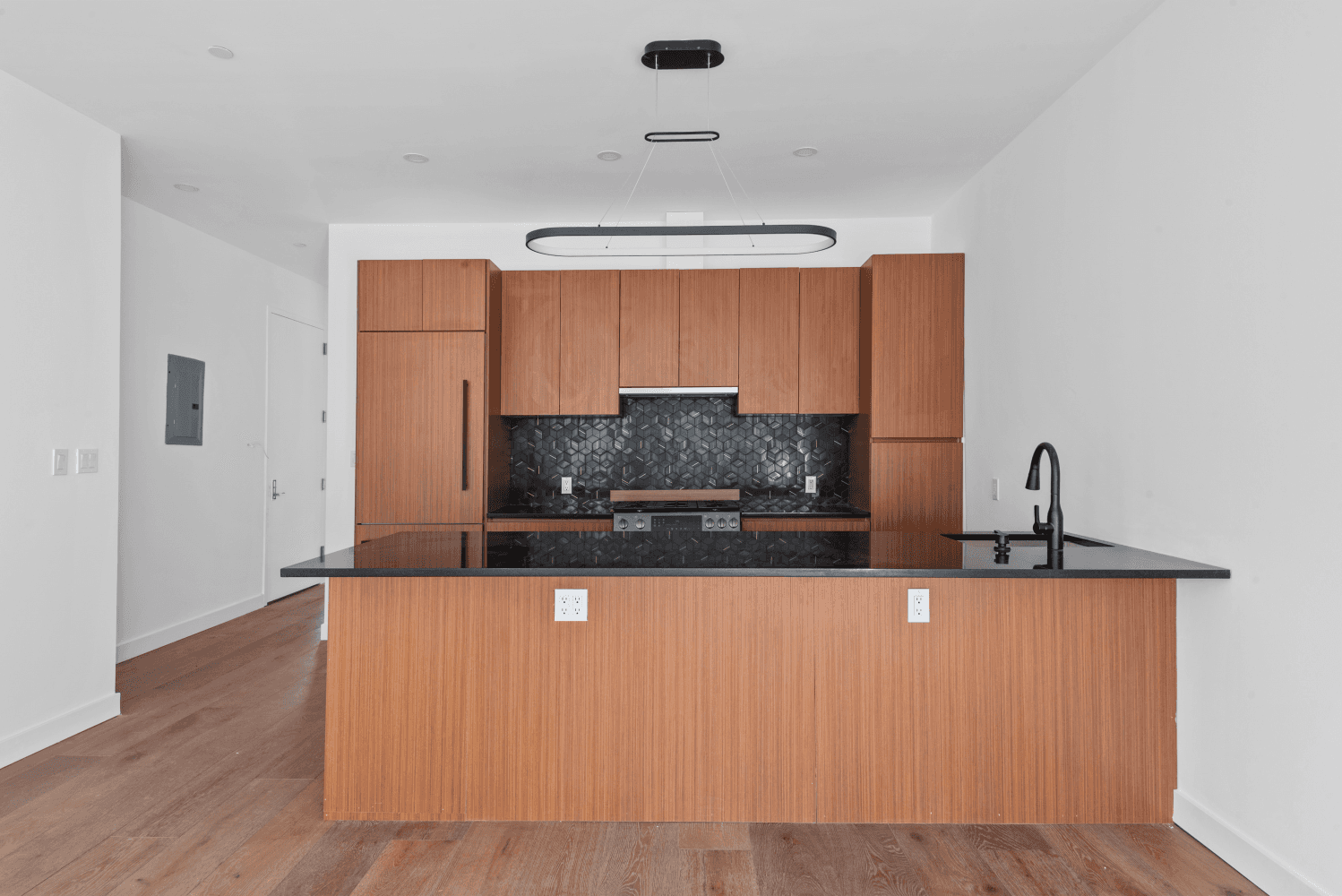 Luxury 3 Bed, 2 Bath Apartment with Private Outdoor Space in the heart of Boerum Hill Be the first to live in this stunning, fully gut renovated 3 bedroom, 2 ...