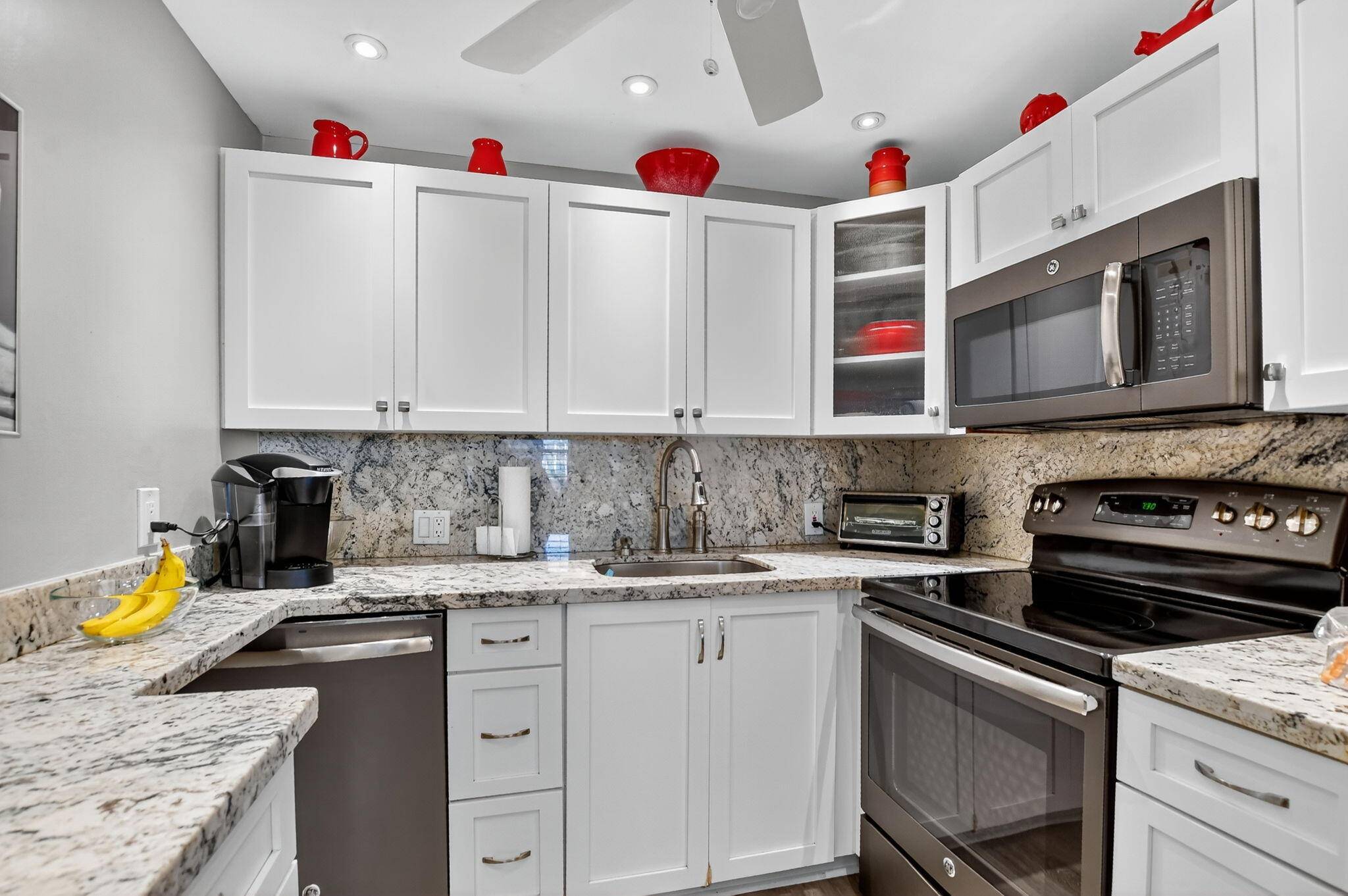 THIS BEAUTIFULLY RENOVATED CONDO HAS THE BEST EXPOSE WITH A LONG LAKE VIEW.