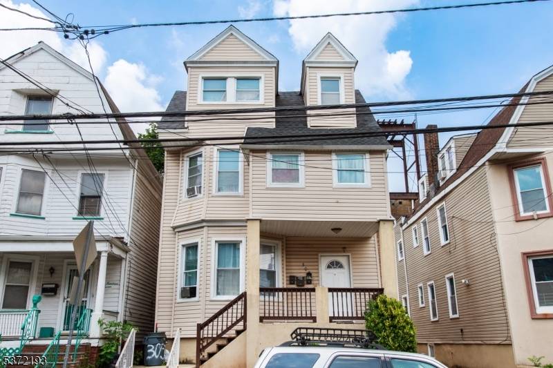 Welcome to 305 S 11th Street, Newark !