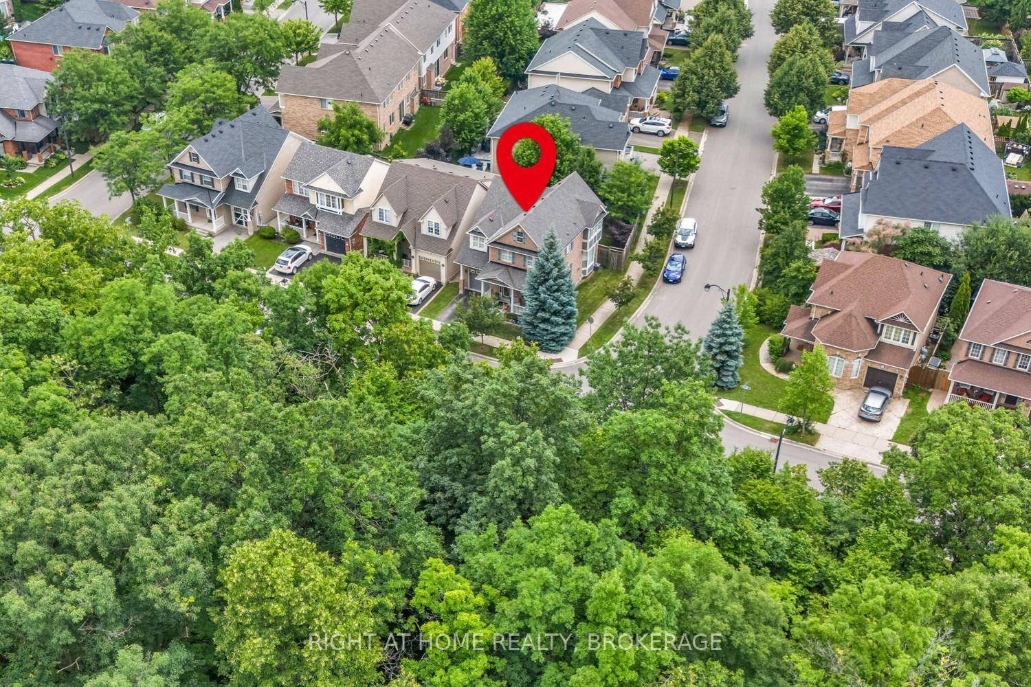 Welcome to 928 Lancaster Blvd, located in the highly coveted, family oriented community of Hawthorne Village in South East Milton.