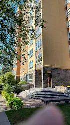 Gorgeous Two bedrooms located in the heart of the Centre of town and Ottawa's business district.