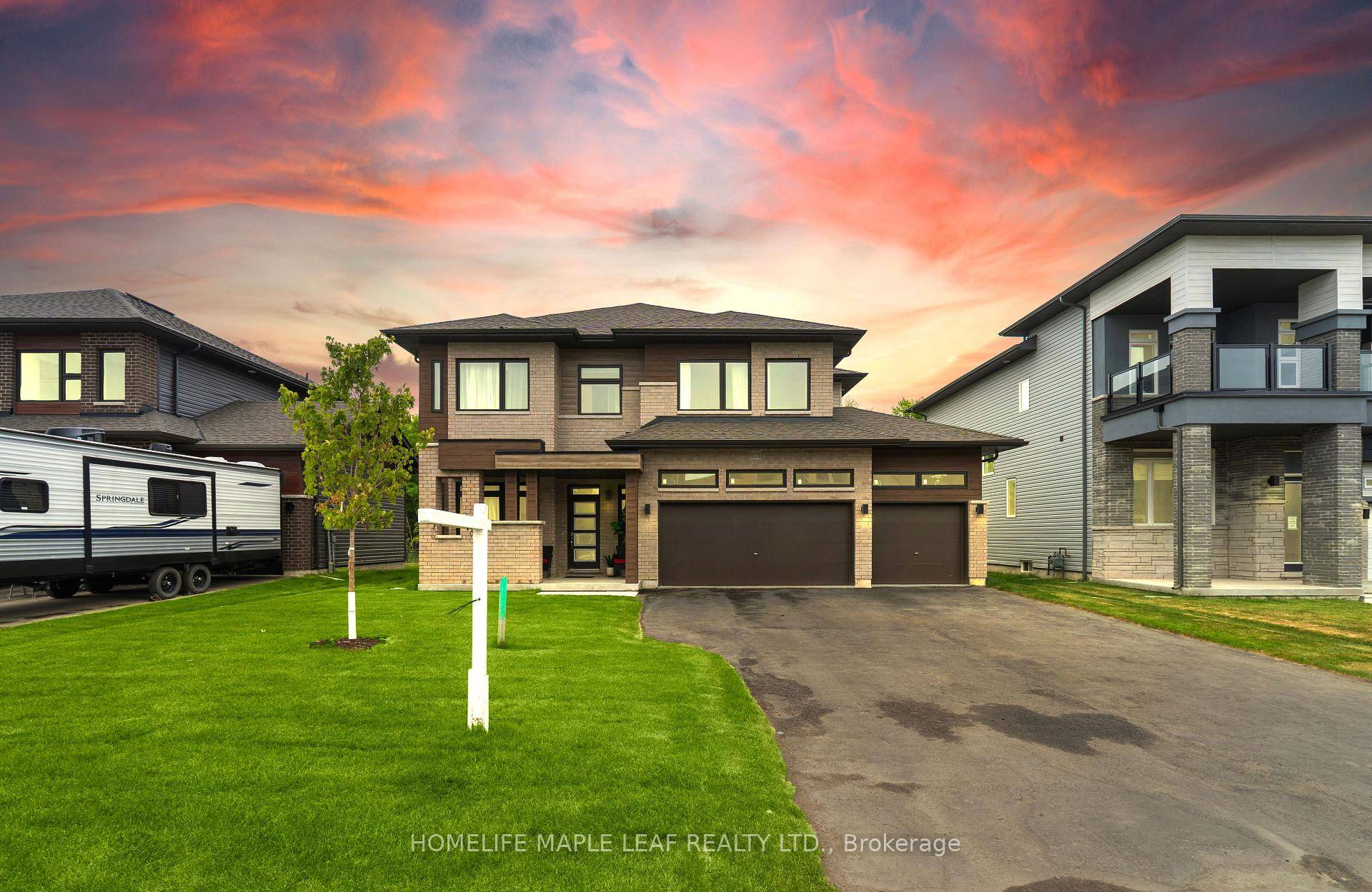 Live the Lakeside Lifestyle in Beautiful Severn !