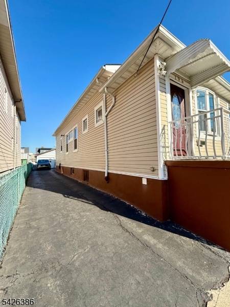 Maple St Kearny Town New Jersey Single-Family