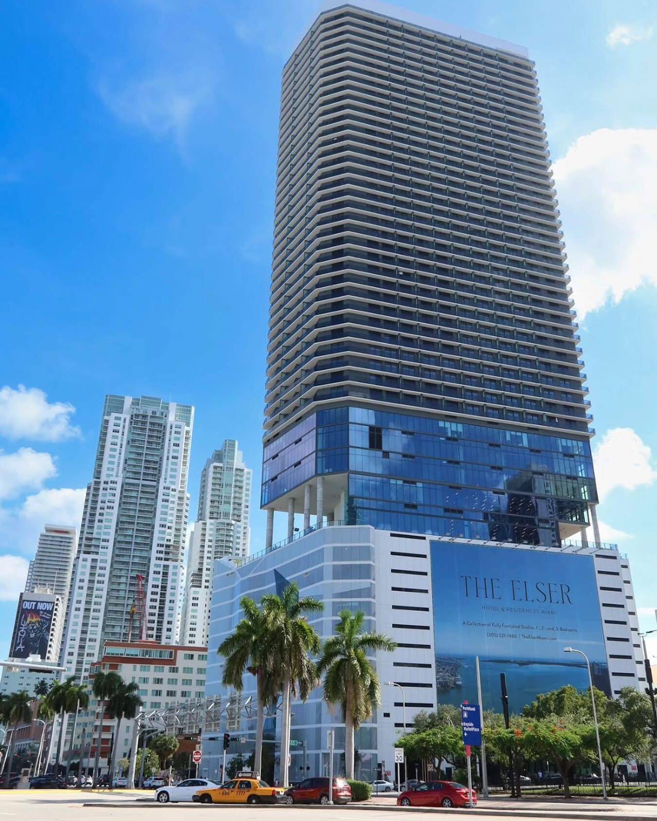 The Elser Hotel Residences Miami offers an elevated urban lifestyle with exceptional access to upscale dining, art, nightlife, cultural attractions, Biscayne Bay, and Miami International Airport.