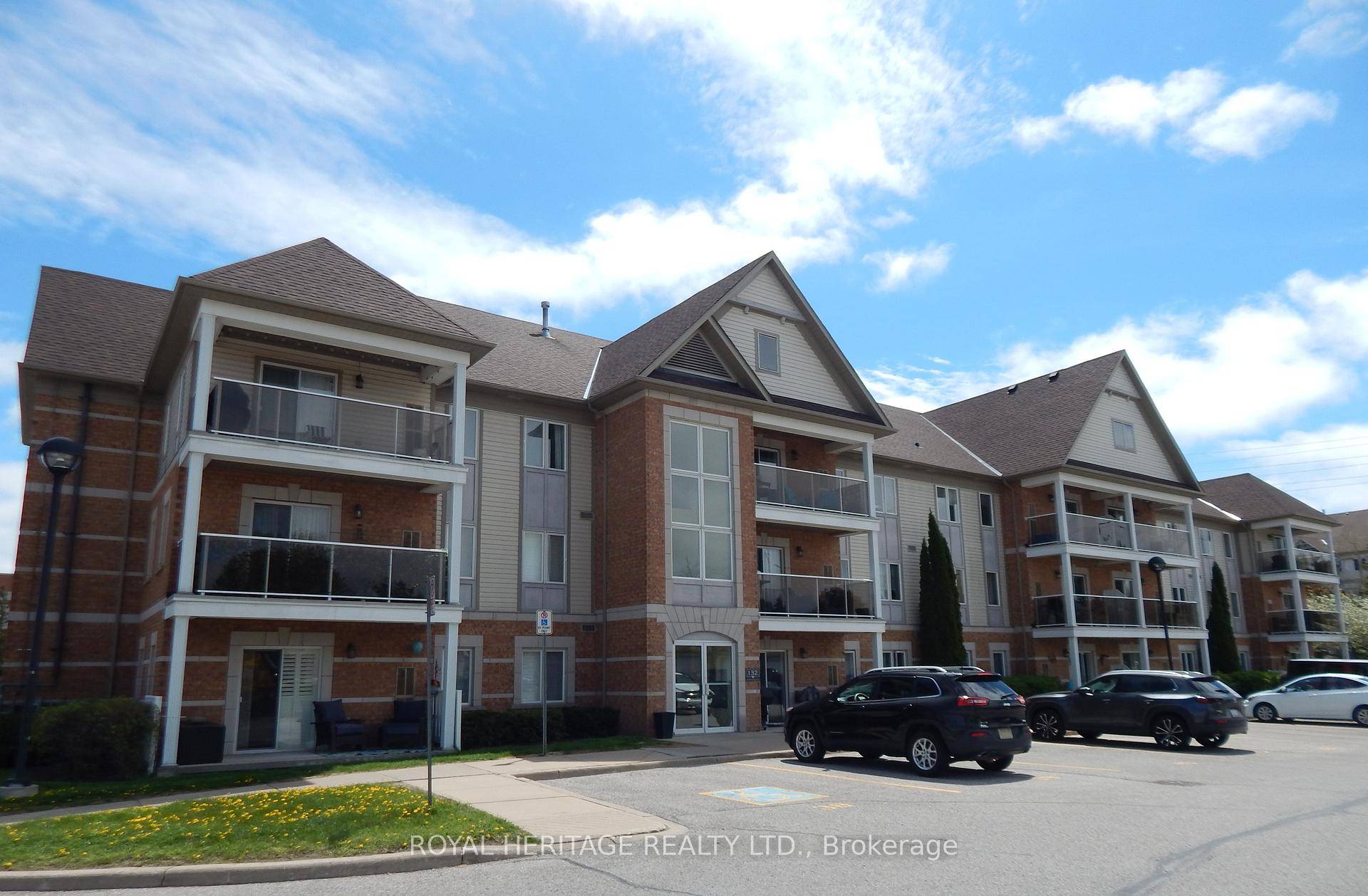 Welcome to this bright and spacious 2 bedroom, 1 bath condo located on the 3rd floor of a well maintained building in one of the most sought after neighborhoods.