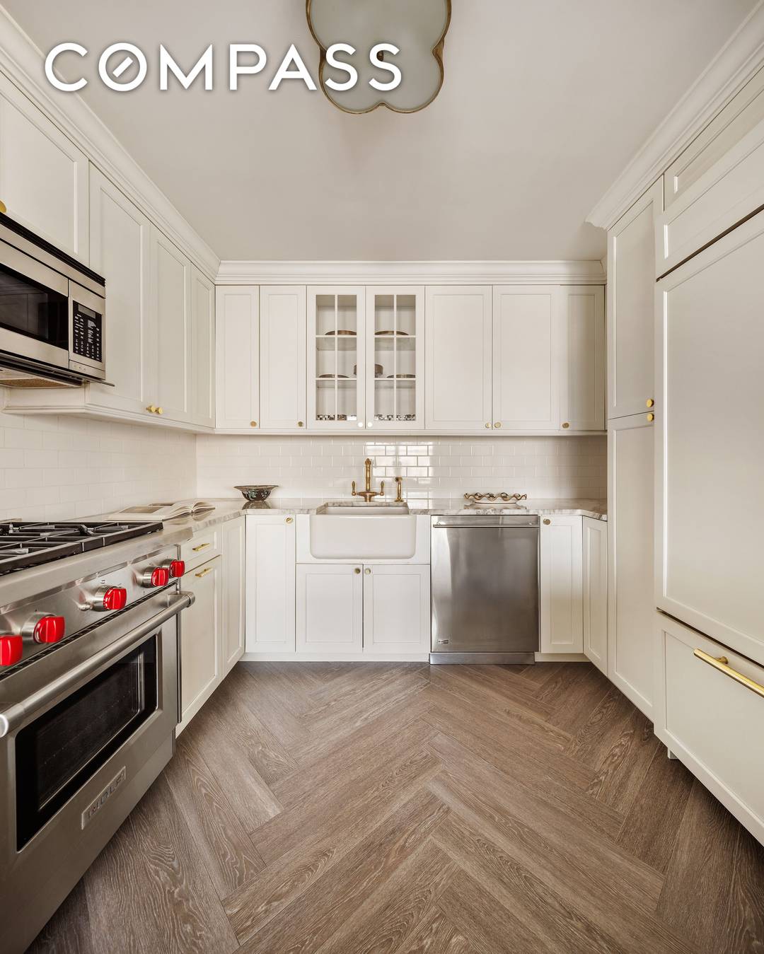 Turn Key Three Bedroom Co op with Large Balcony Welcome to Residence at 420 East 72nd Street, a full service post war co op ideally located on the Upper East ...