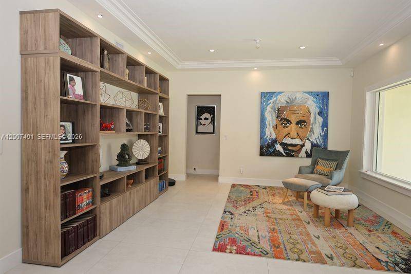 Beautifully Renovated Miami Beach Home in Prime Location 4 bedroom, 4.