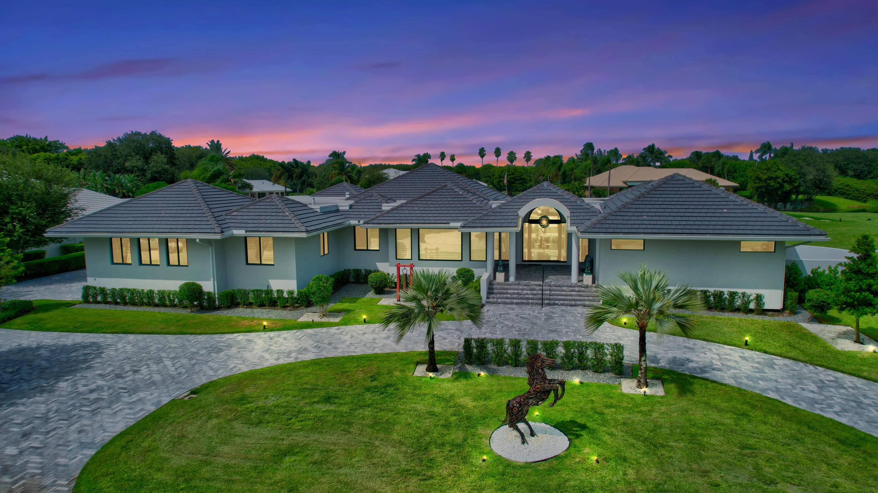 Welcome to Seagate Country Club, Delray Beach's premier gated Country Club where Membership is available BUT NOT MANDATORY !