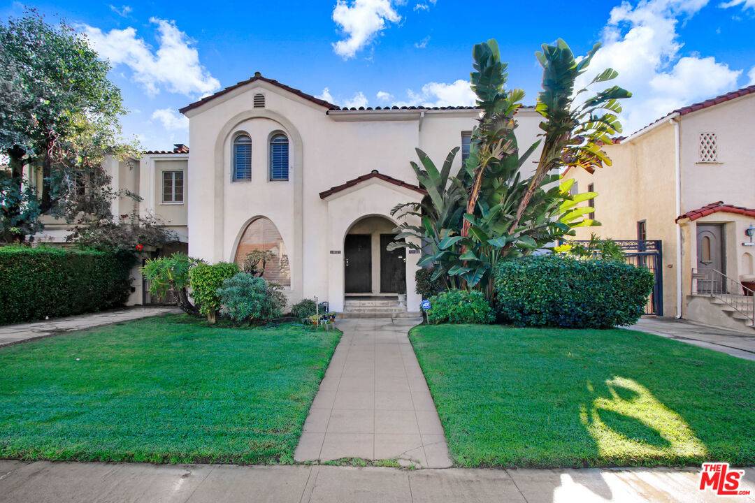 1020  Hi Point St 3BR Beverlywood La