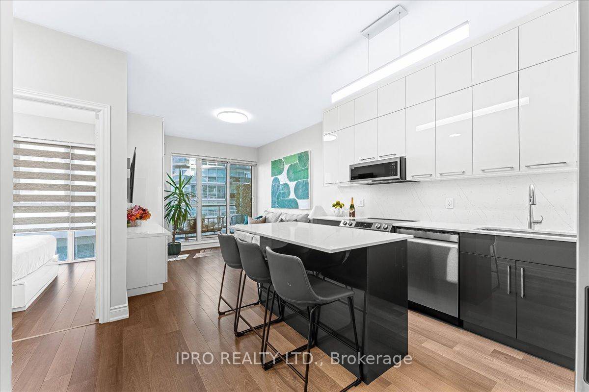 YOUR DREAM UNIT AT COVE AT WATERWAYS CONDO HAS ARRIVED !