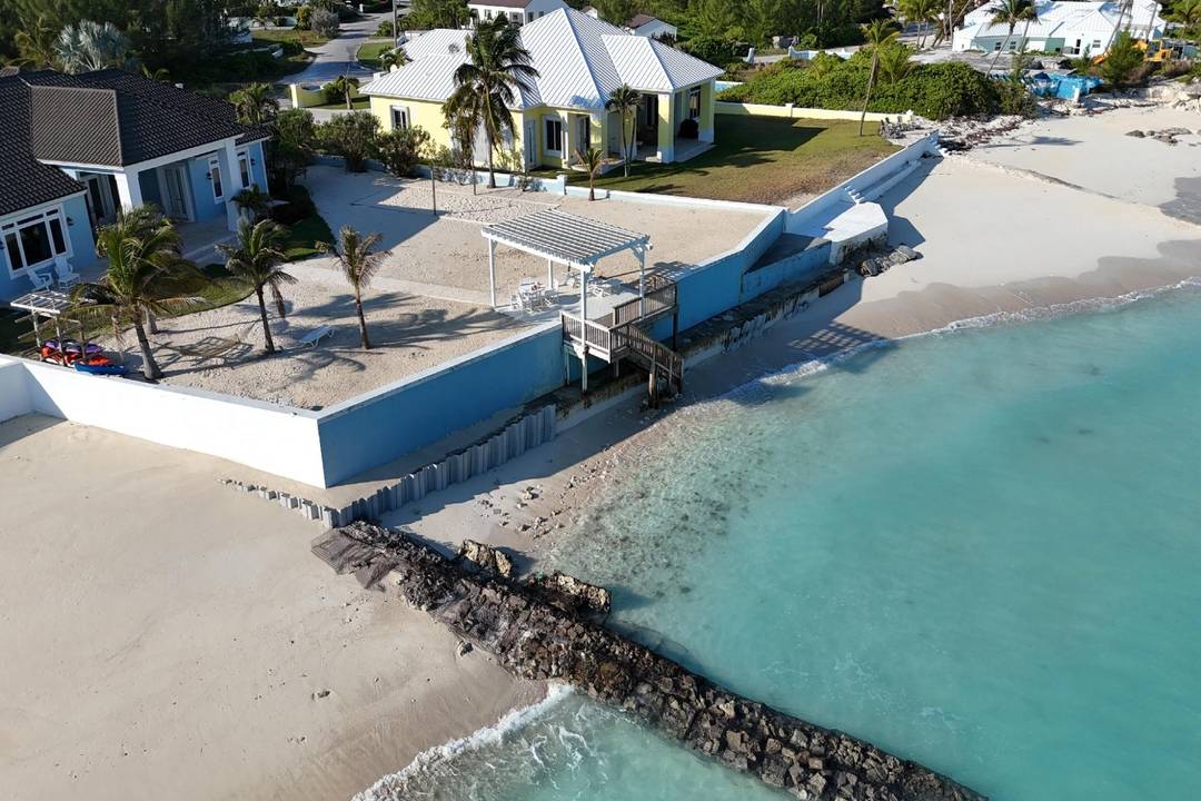 SANDY BUTTS & COCONUTS Single Family Home Abaco