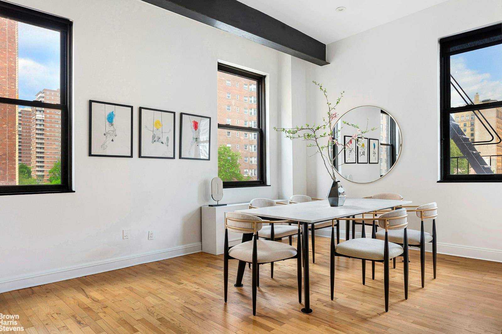 Extraordinary. This duplex loft in Chelsea will simply take your breath away.