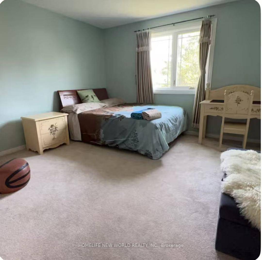 Student welcome ! Spacious Furnitured Room for ONE tenant.