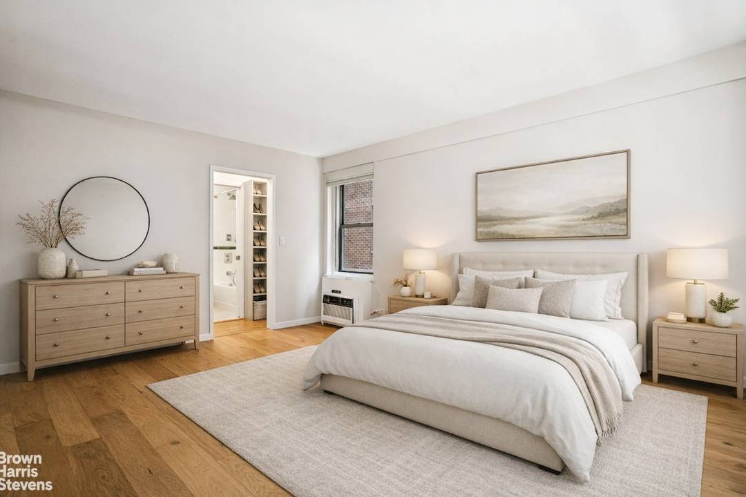 Welcome to 5Q at Sutton Gardens, a classic mid century co op located in the heart of Sutton Place.