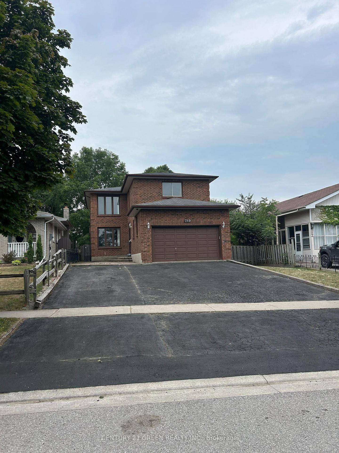 BEAUTIFULLY RENOVATED 4 2 BEDROOMS FAMILY HOME WITH NO NEIGHBORS IN THE FRONT, EVER !