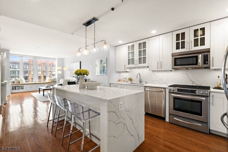 Welcome to 1125 Maxwell Lane 1115 an expansive and beautifully updated 1 bedroom, 1.