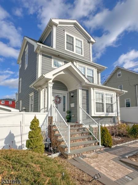 This newly constructed over existing foundation colonial style with three beds.