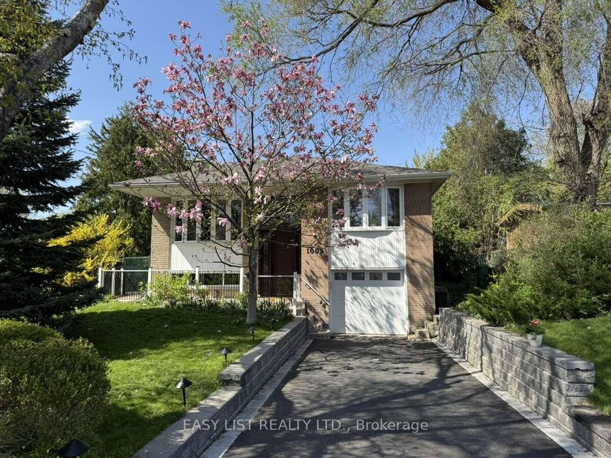 Discover Your Dream Home in Coveted Lakeview A Private Oasis for Every Lifestyle.
