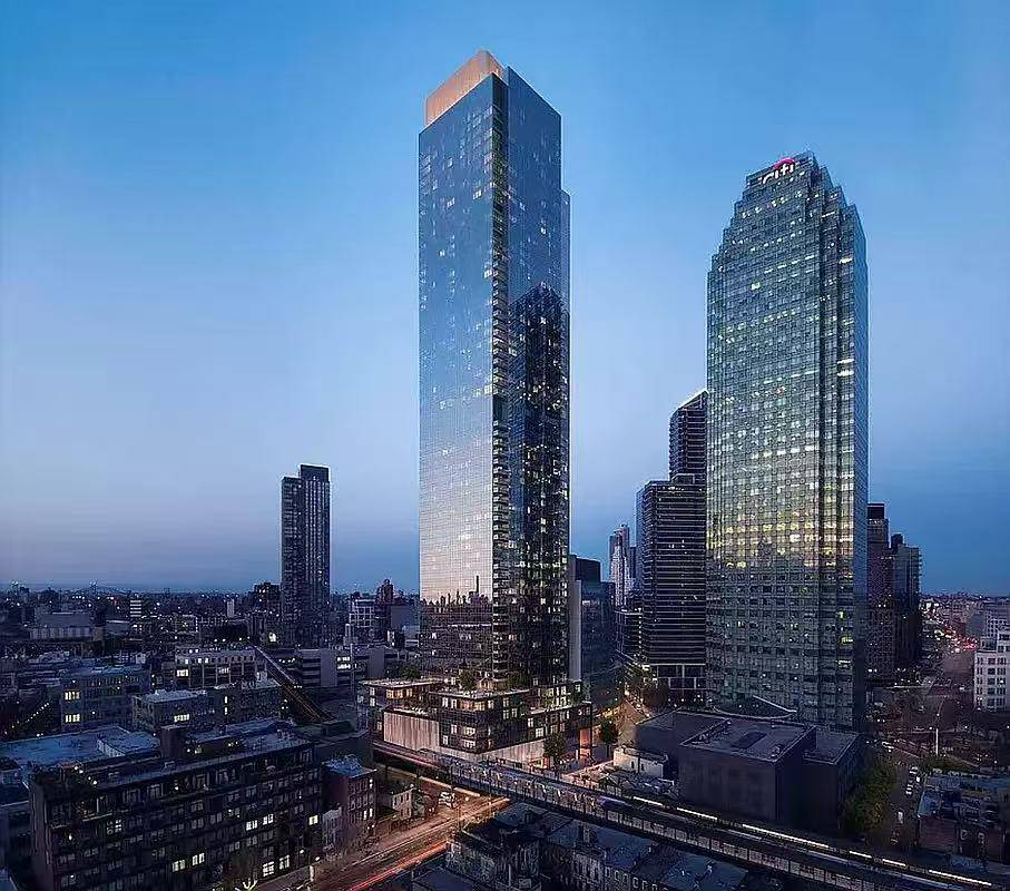 Skyline Tower Condo For Sale in Long Island City Spacious and stylish high floor 2 bedroom, 2 bath condo at the iconic Skyline Tower, offering abundant storage and breathtaking Manhattan ...