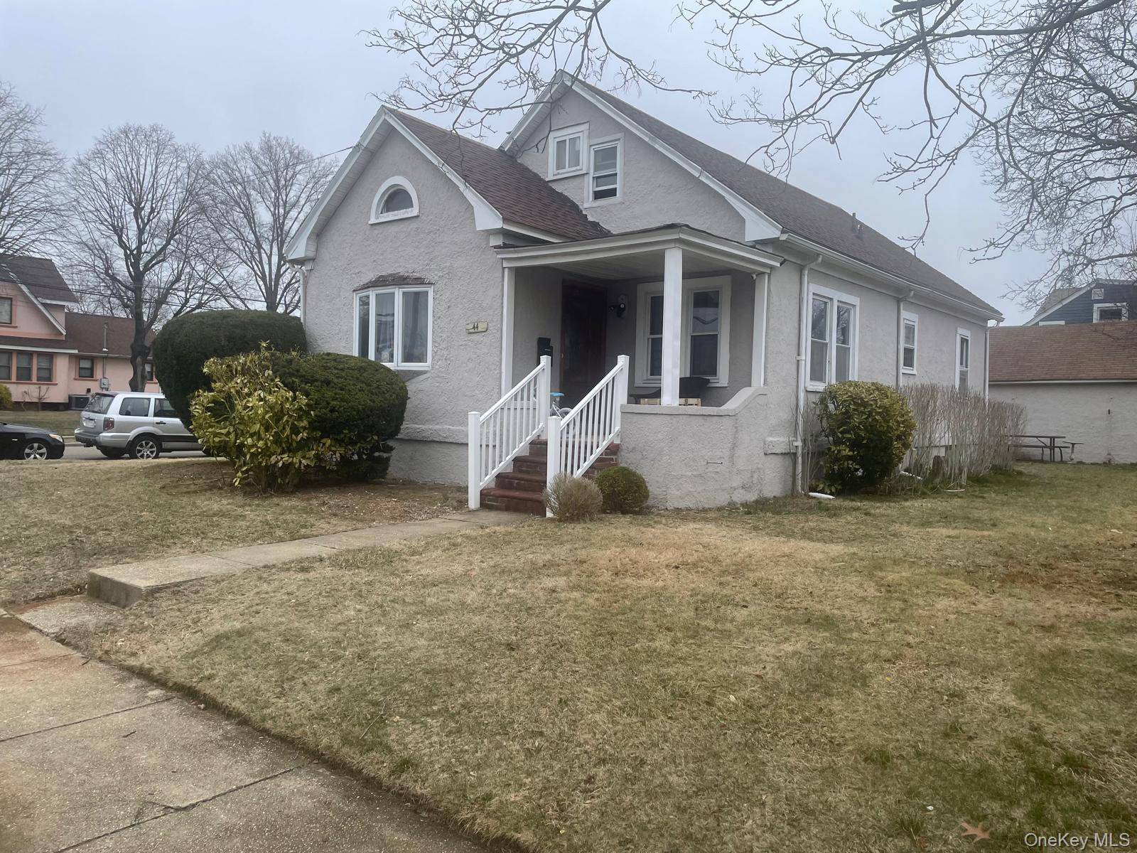 Agents, Take Note Sellers are offering a 10, 000 credit to buyers for repainting the home to suit their personal taste.