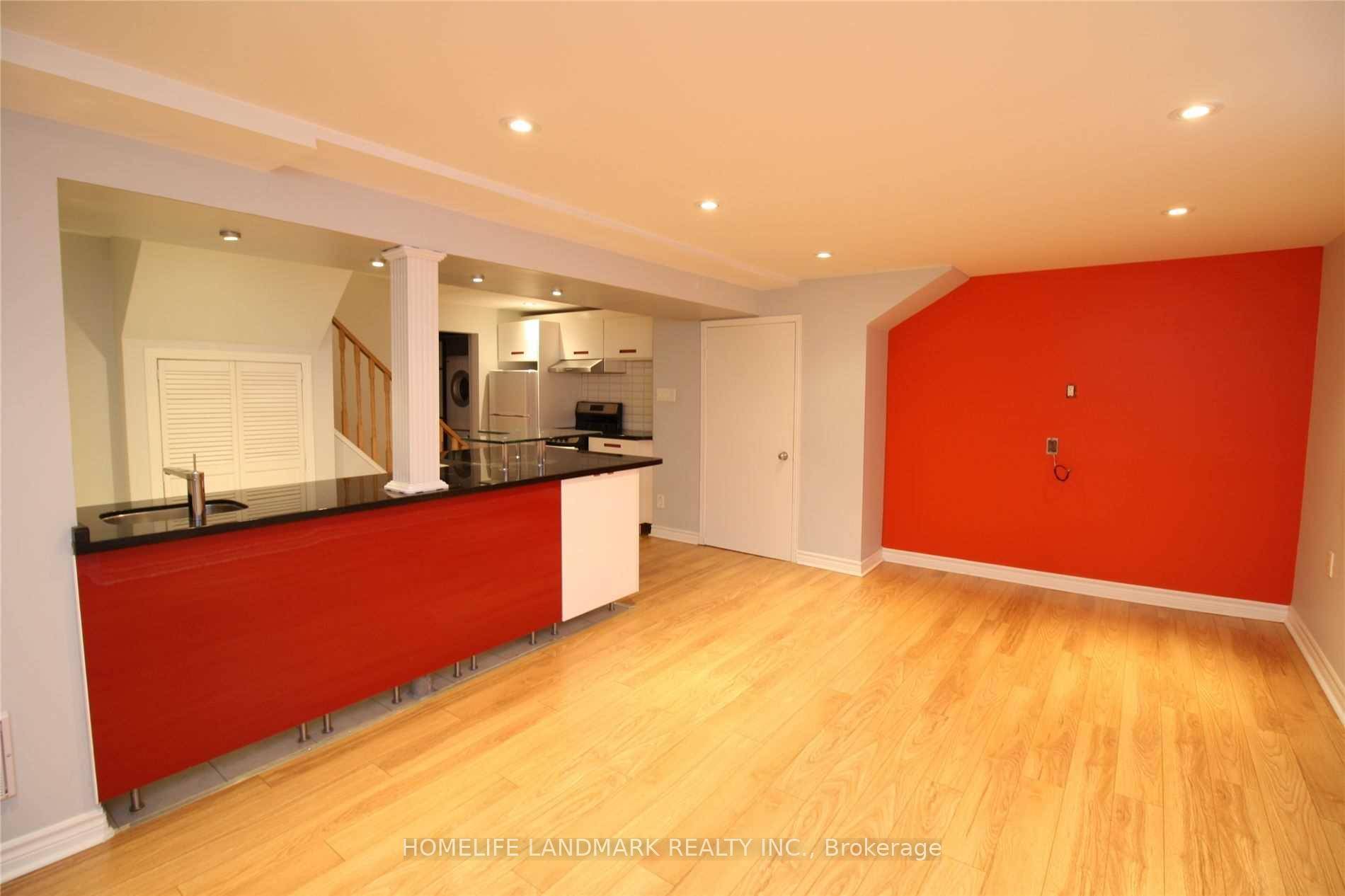 Bright amp ; Spacious 1 Bedroom, 2 Bath And 1 Parking Detached Home In North Richvale.