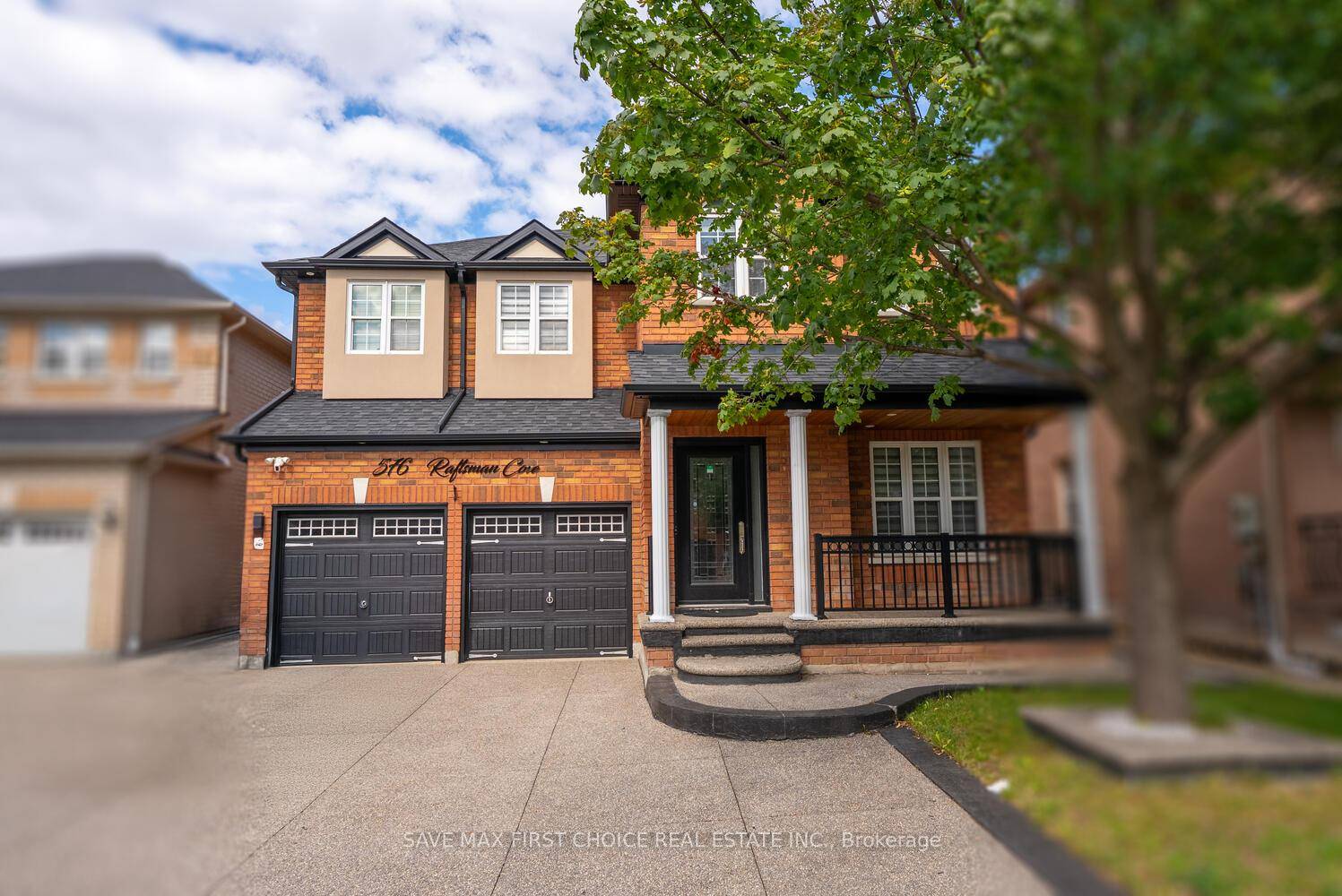 Welcome to this bright and spacious studio basement apartment located in the desirable Churchill Meadows community at 5763 Raftsman Cove, Mississauga !