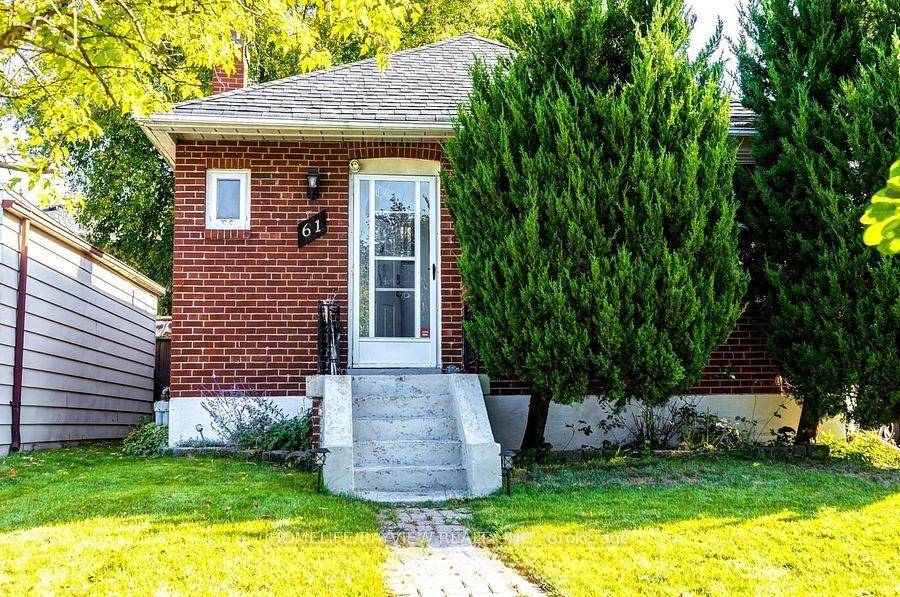 Offering a clean, bright, and spacious 1 bedroom, 1 bathroom basement apartment in a charming bungalow on a quiet, tree lined street in East York.