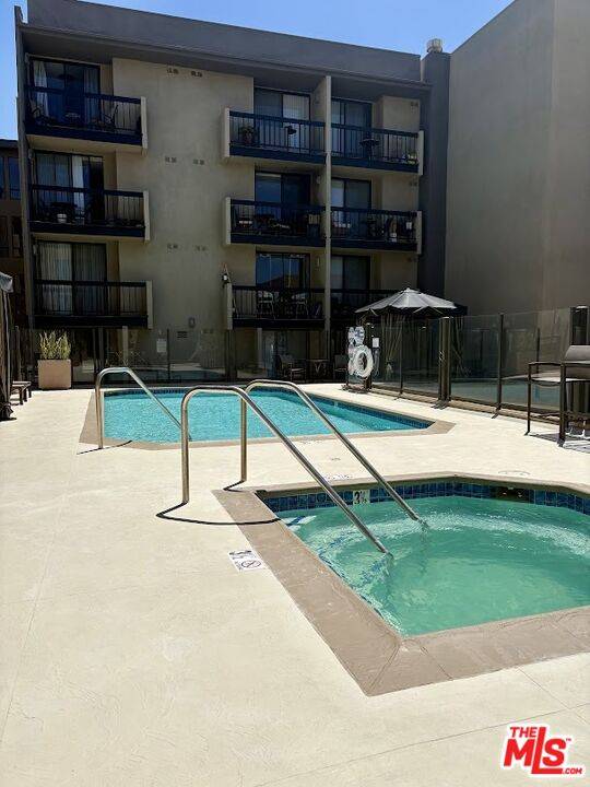 7320 Hawthorn Ave 2BR Hollywood Hills East La