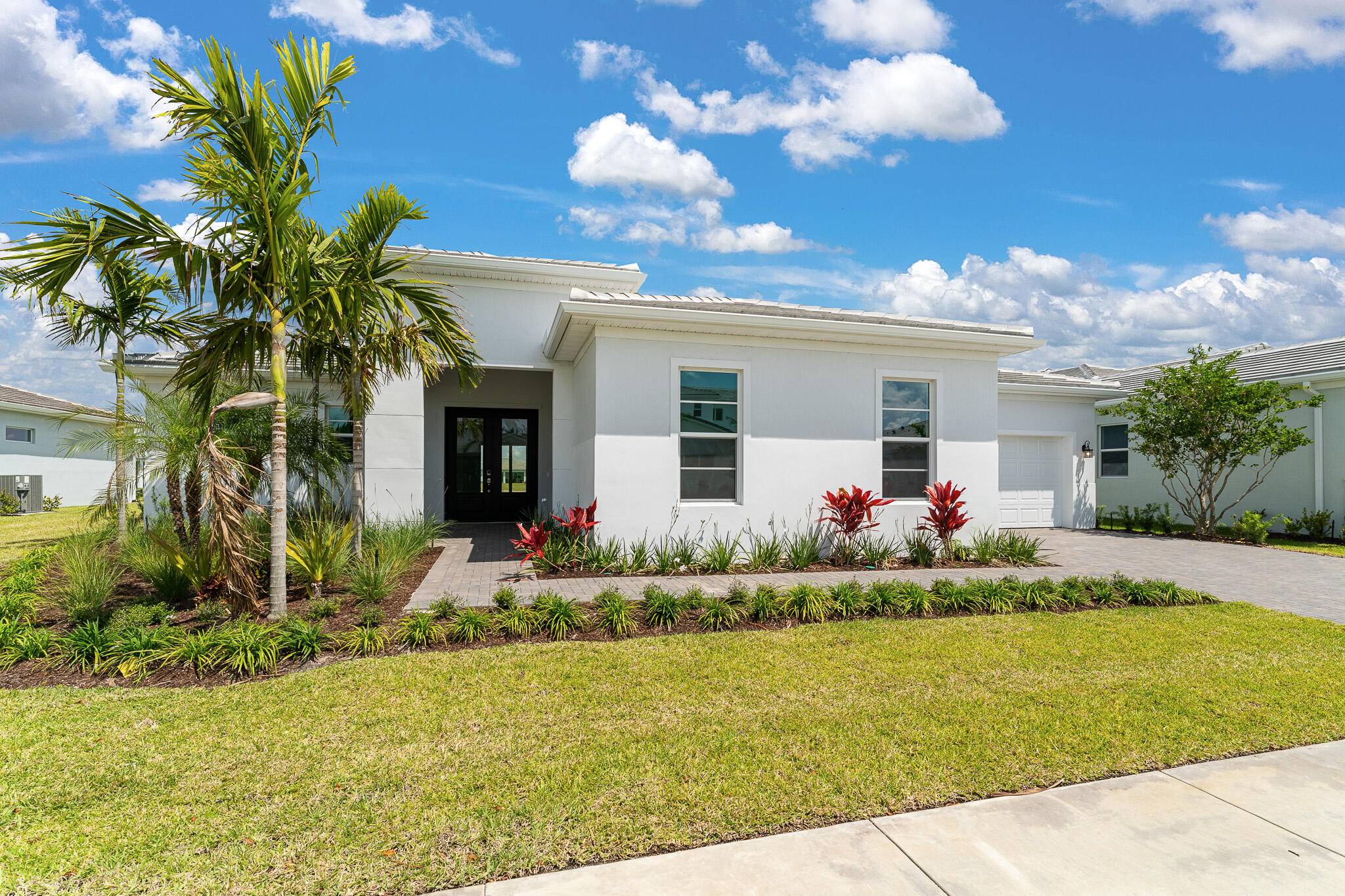 The 2, 809 square foot Conrad floorplan offers comfortable, spacious living space in an attractive, one story configuration.