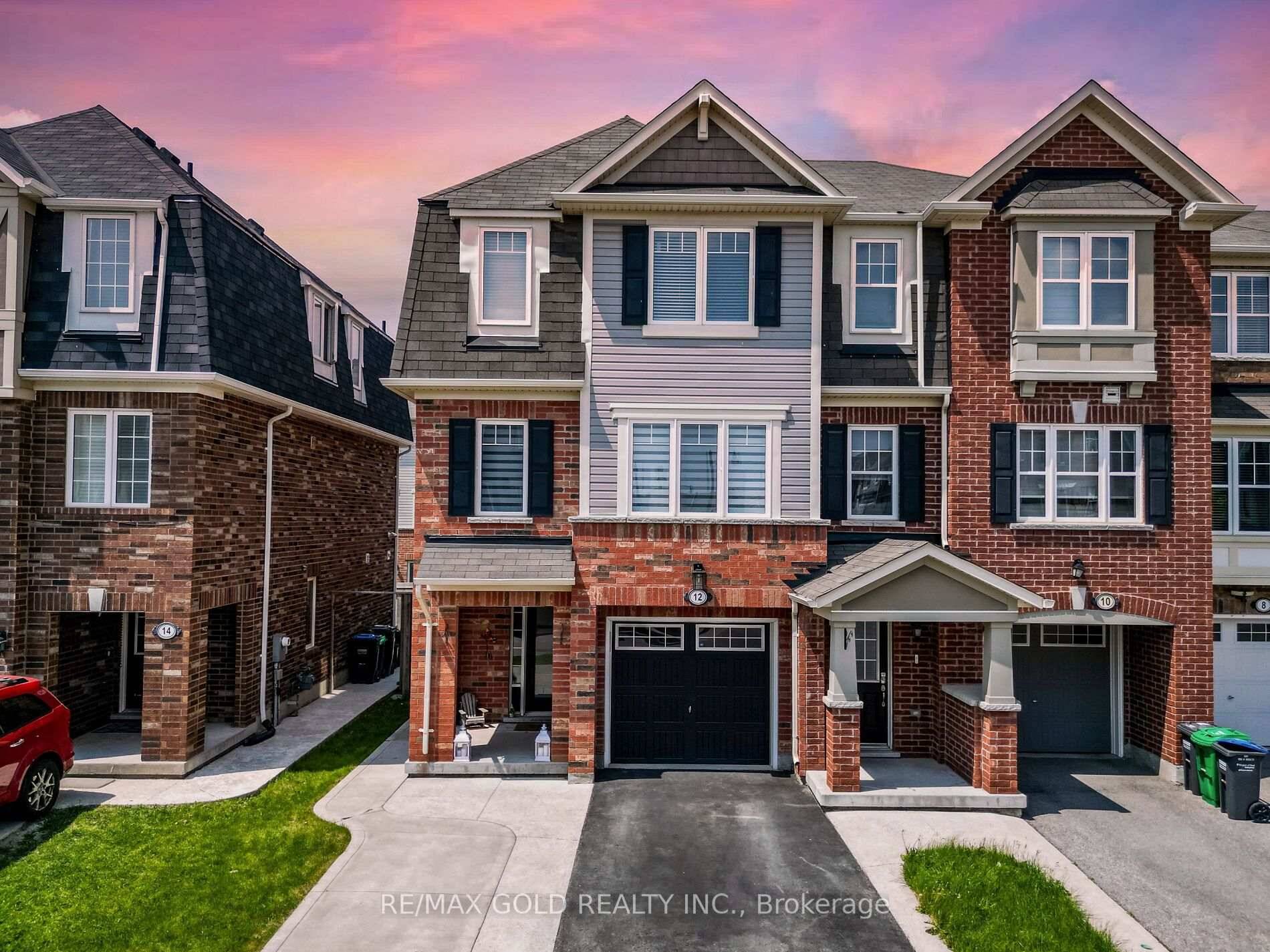 Wow, This Is An Absolute Showstopper And A Must See !