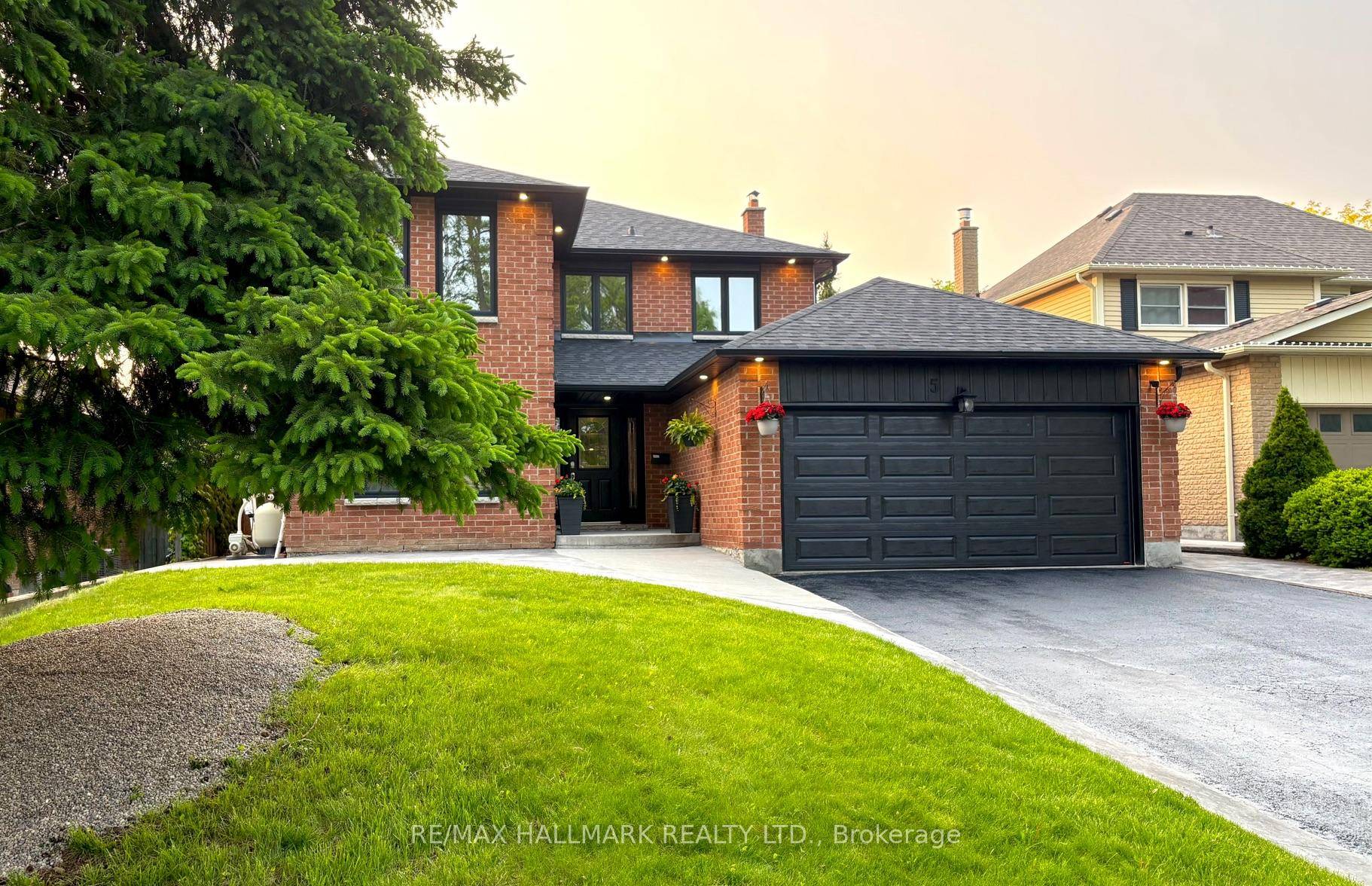 This move in ready home is a Showstopper !