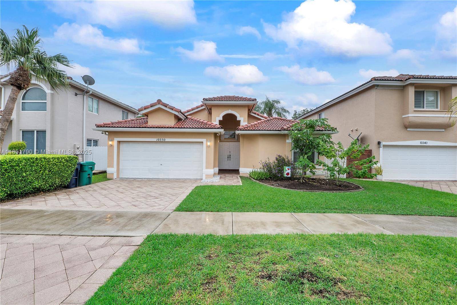 Enter this highly desirable home at Forest Lakes !