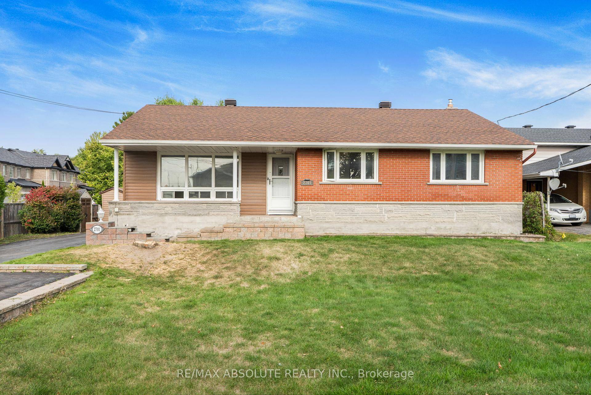 Charming 3 Bedroom Bungalow for Rent in Orleans.