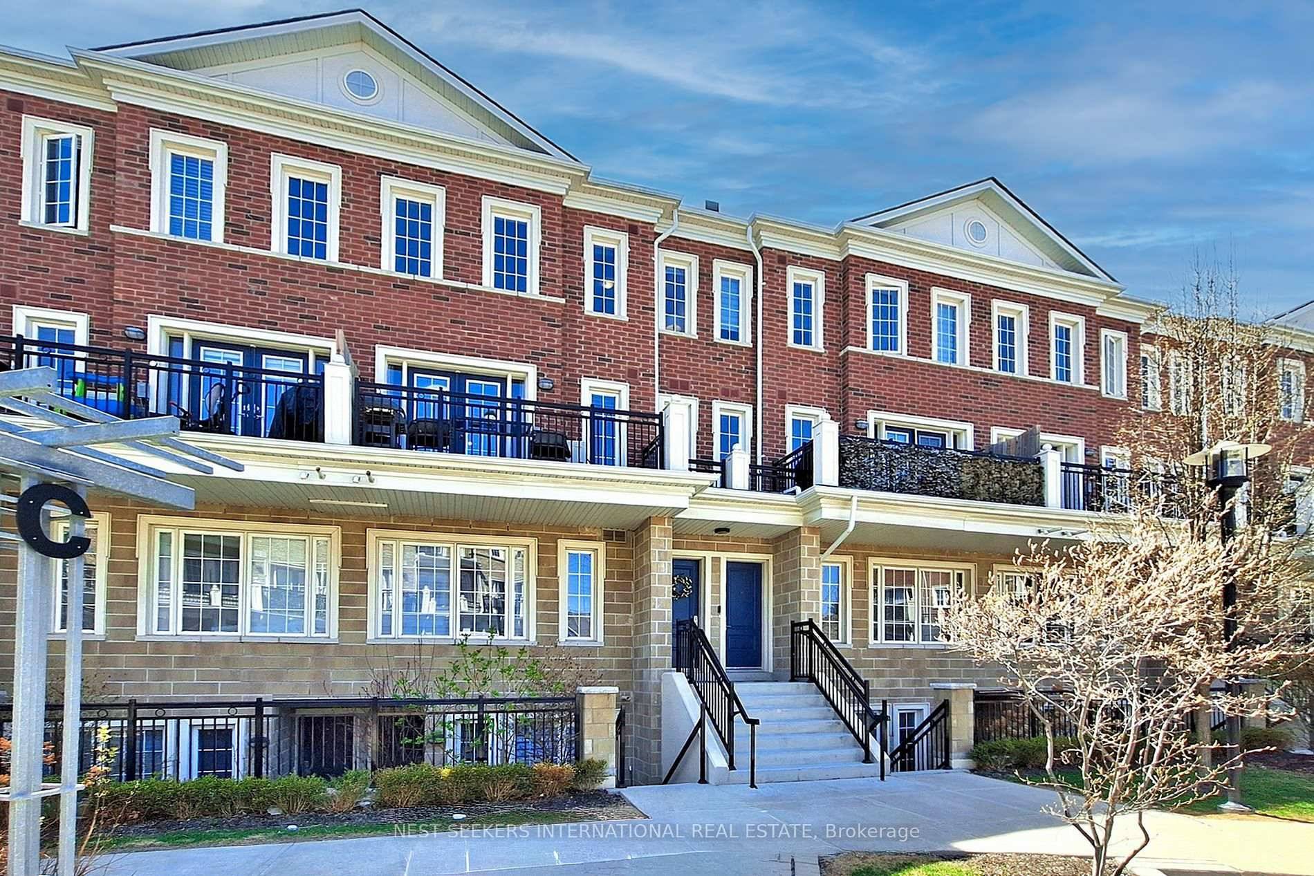 Welcome to this well kept, turnkey condo townhome located right on the vibrant Highway 7transit corridor in the heart of Vaughan.