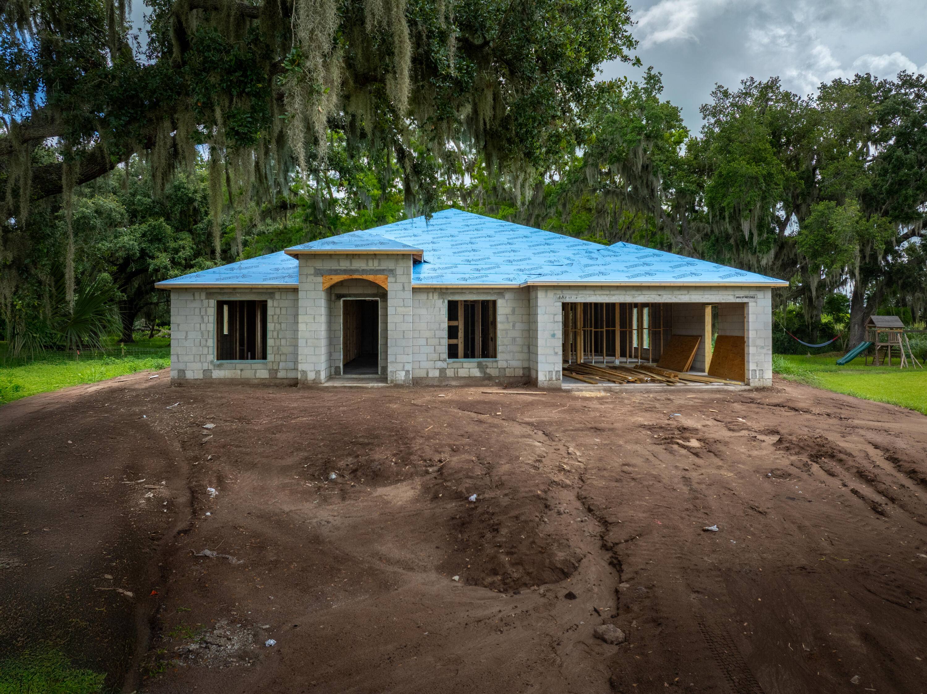 Nestled in the golf community of BlueaHeron, this energya'efficient new build will be completed NOV.