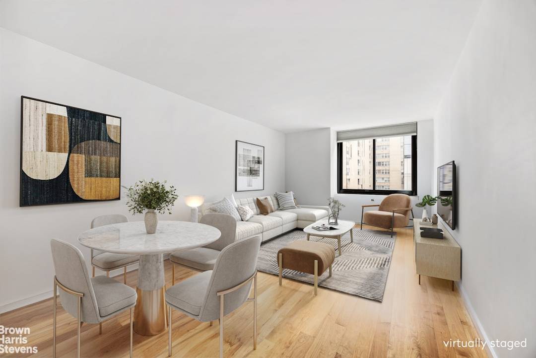 Step into one of the largest one bedroom layouts at 515 East 72nd Street.