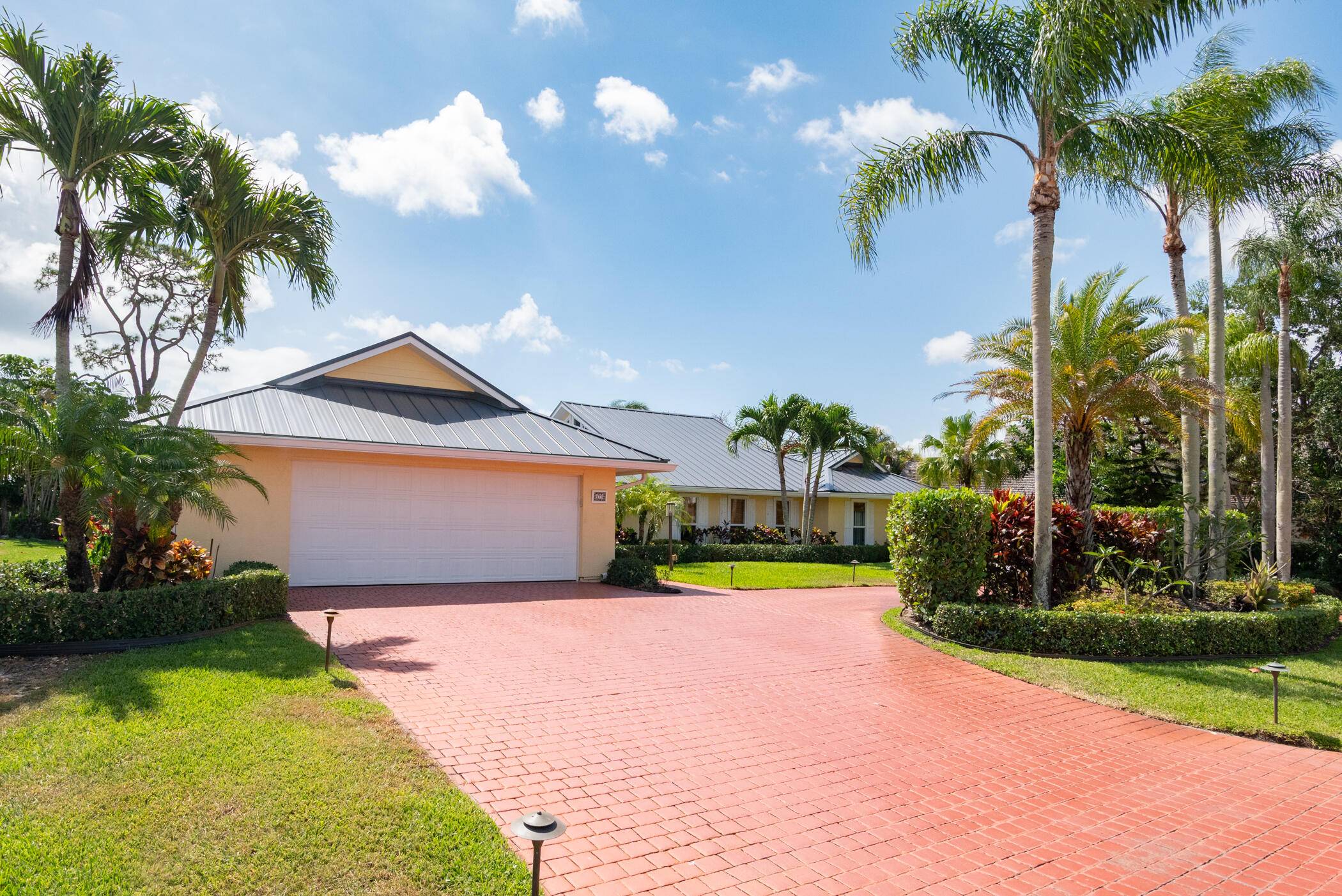 This is a rare opportunity to Lease a beautiful well maintained home in the most sought of Yacht Country Club Community.