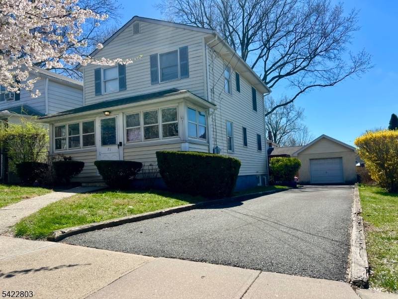 This spacious, well maintained 3 bedroom 2 bath home offers an enclosed front porch, large living room and eat in kitchen w updated appliances, ample cabinetry plus pantry with direct ...