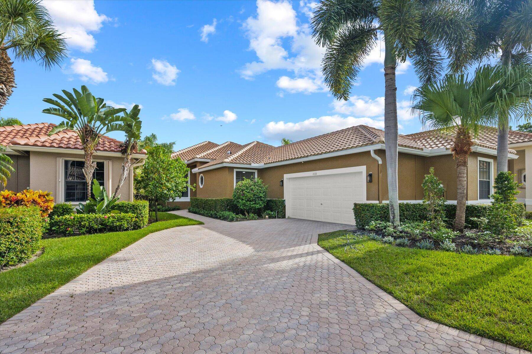 Welcome to your dream home in the prestigious Wycliffe Golf and Country Club !