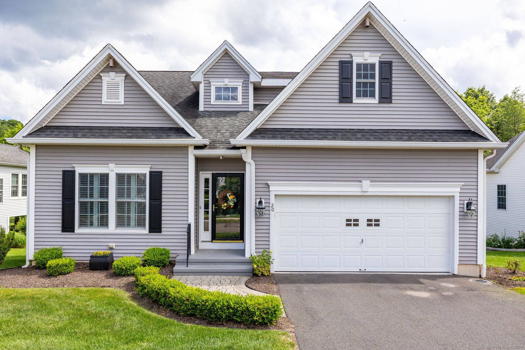 This move in ready 3 bedroom, 2.